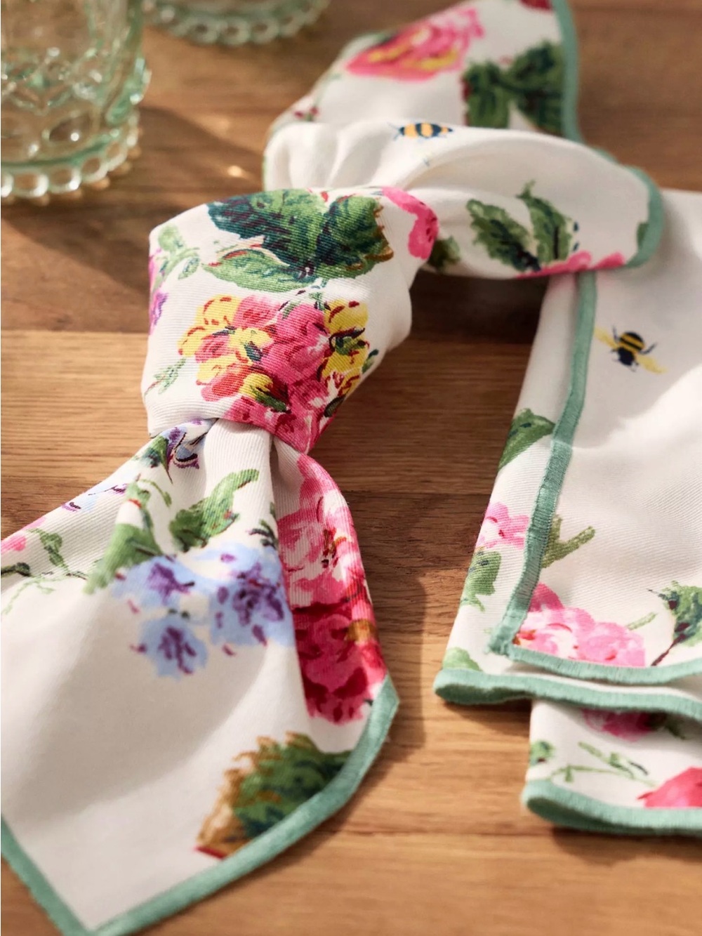 NEW Anthropologie Camille Cotton Oven Mitt and Camille Napkins, Set of 2 - Picture 4 of 5